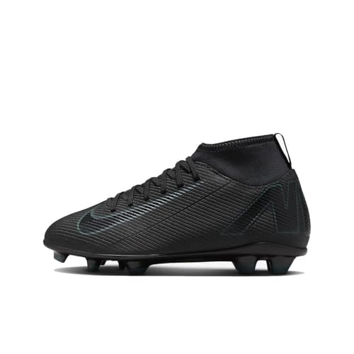 Vista lateral de las zapatillas Nike Jr. Mercurial Superfly 10 Club en color negro, destacando su diseño elegante y moderno.