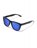 Gafas de sol HAWKERS en color negro mate con lentes polarizadas espejadas azul celeste, modelo unisex