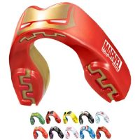 Protector bucal de Marvel en diseño Iron Man, ideal para deportes de contacto.