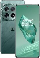 Smartphone OnePlus 12 5G en color verde, mostrando el diseño frontal y trasero con cámara triple