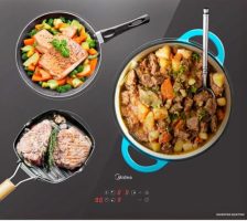 Imágenes de platos variados cocinados en la Placa de Inducción Midea, destacando su versatilidad y eficiencia en la cocina.