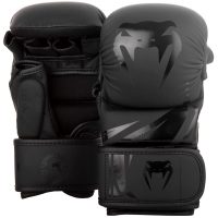 Guantes MMA Venum Challenger 3.0 en color negro, vista frontal mostrando su diseño y estructura